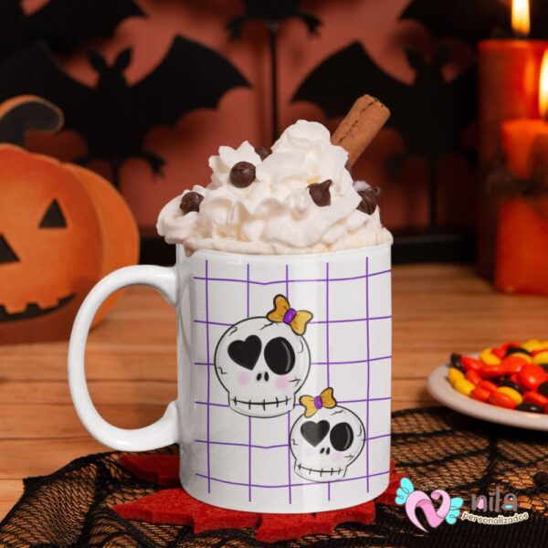 Caneca Halloween Caveirinhas