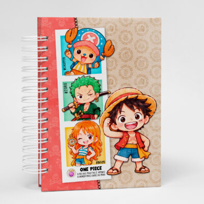 Caderno One Pierce A5 personalizado com nome na capa.